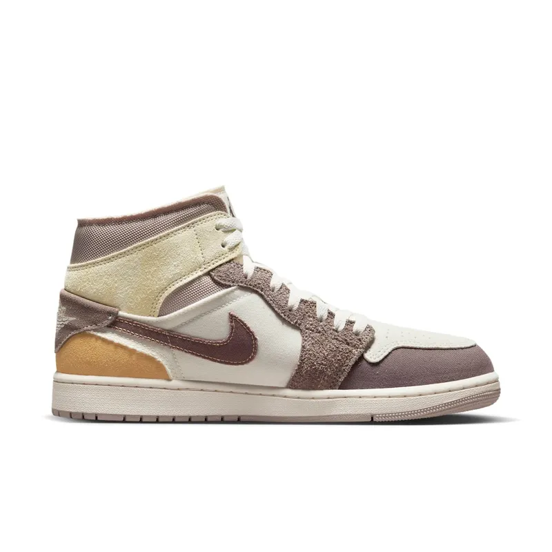 Air Jordan 1 Mid SE Craft “Inside Out – Taupe Haze” (DM9652-102)