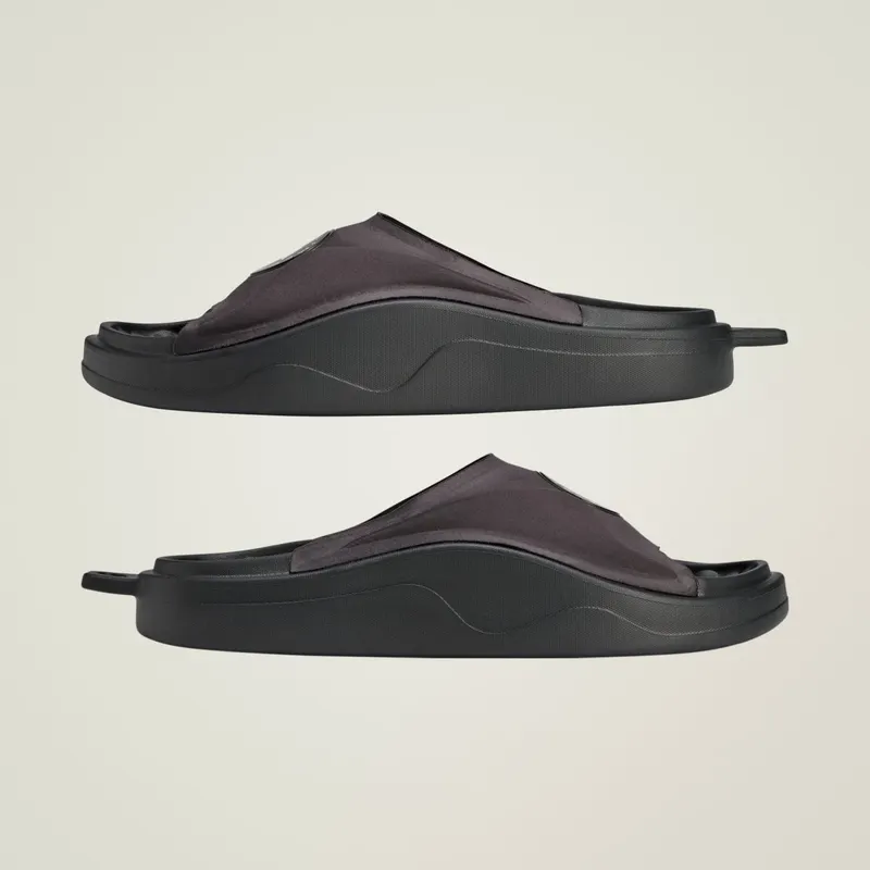 Adidas adidas by Stella McCartney Slide Slides Core Black / Core Black / Core Black (JS0265)