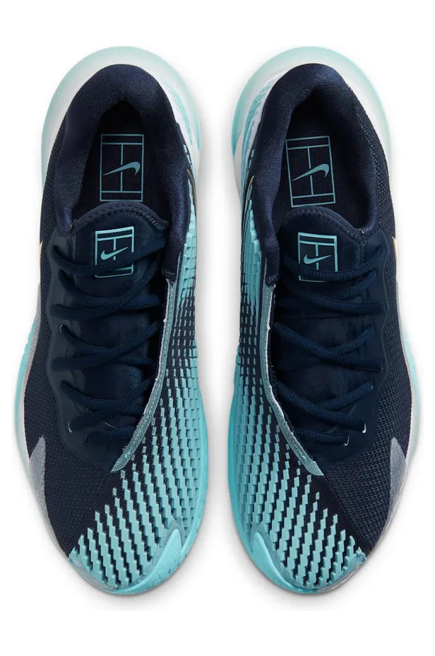 nikecourt CD0424-401