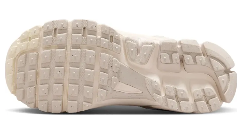 nike-vomero IB5853-002