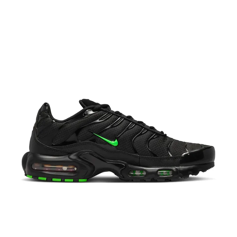 Nike Air Max Plus Black Green Strike (DM0032-024)