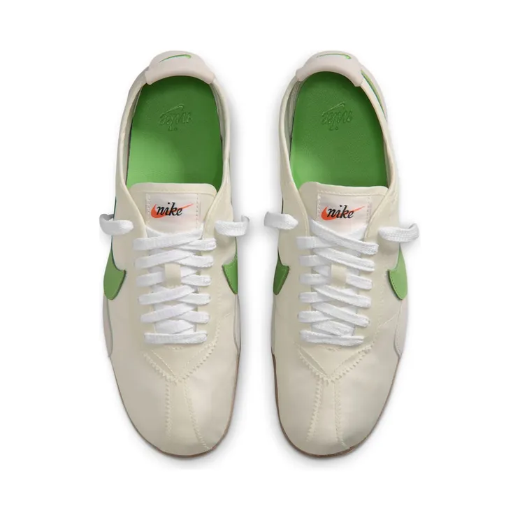 nike-moon-shoe II0407-102