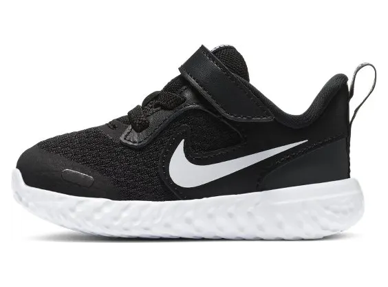 Nike Revolution 5 Schwarz (BQ5673-003)