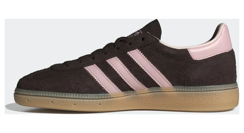 Adidas Handball Spezial “Aurora Coffee”: koffie en roze voor haar (5)