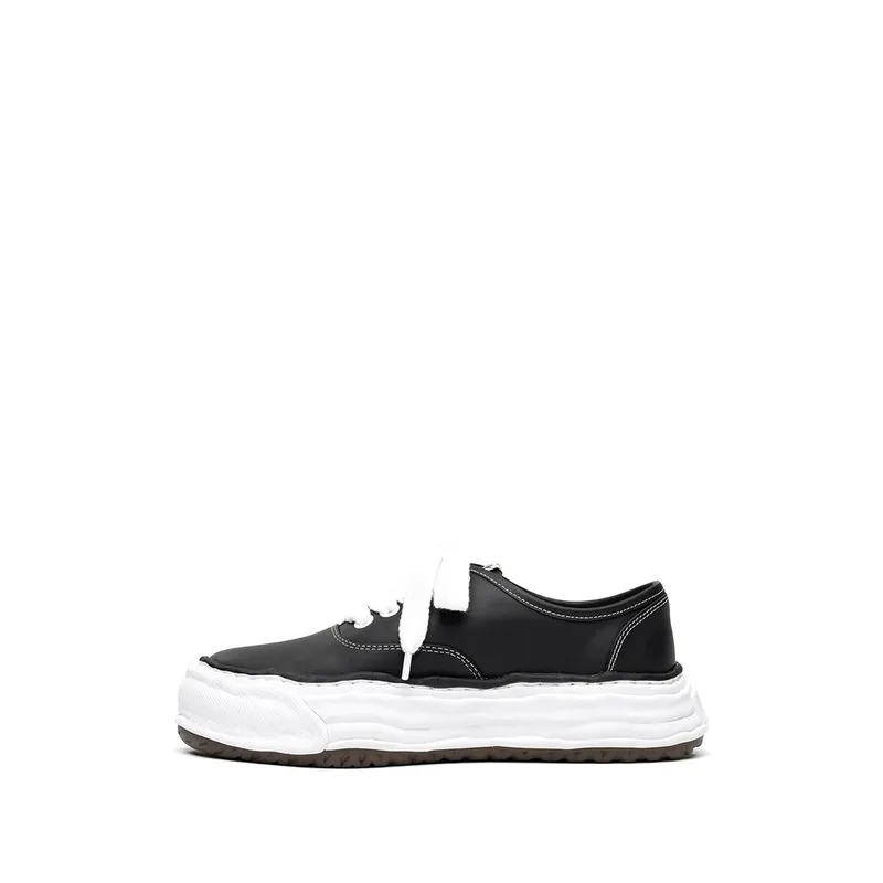 Maison Mihara Yasuhiro Baker 26 “Black” (A16FW702)
