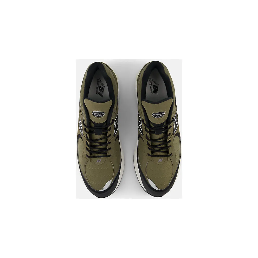 New Balance 2002R Gore-Tex Olive (M2002RXU)