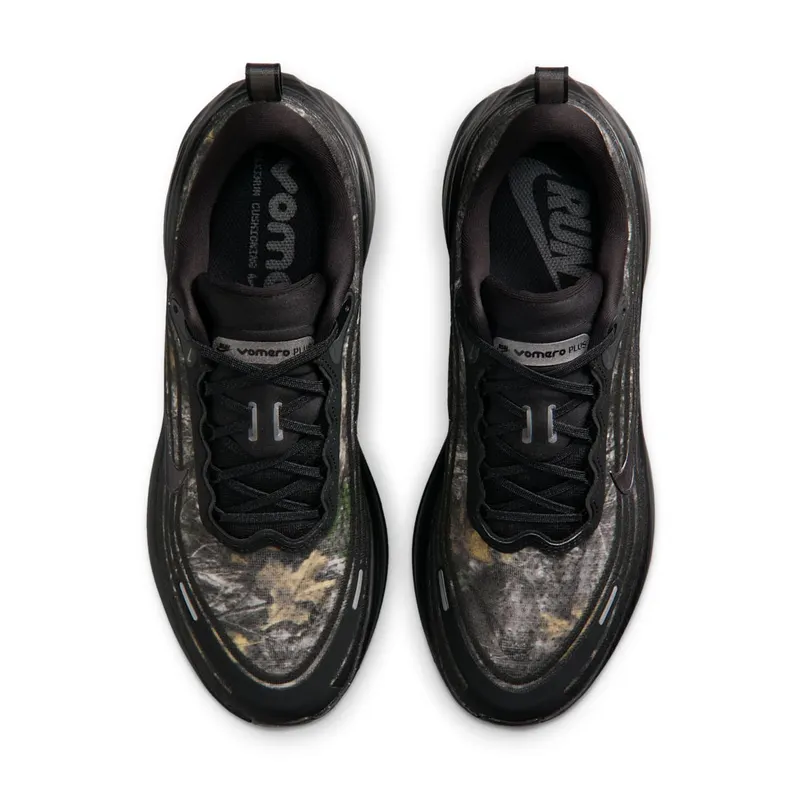 Nike Vomero Plus “Black / Dark Smoke Grey / Anthracite / Metallic Dark Grey” (IM3985-001)
