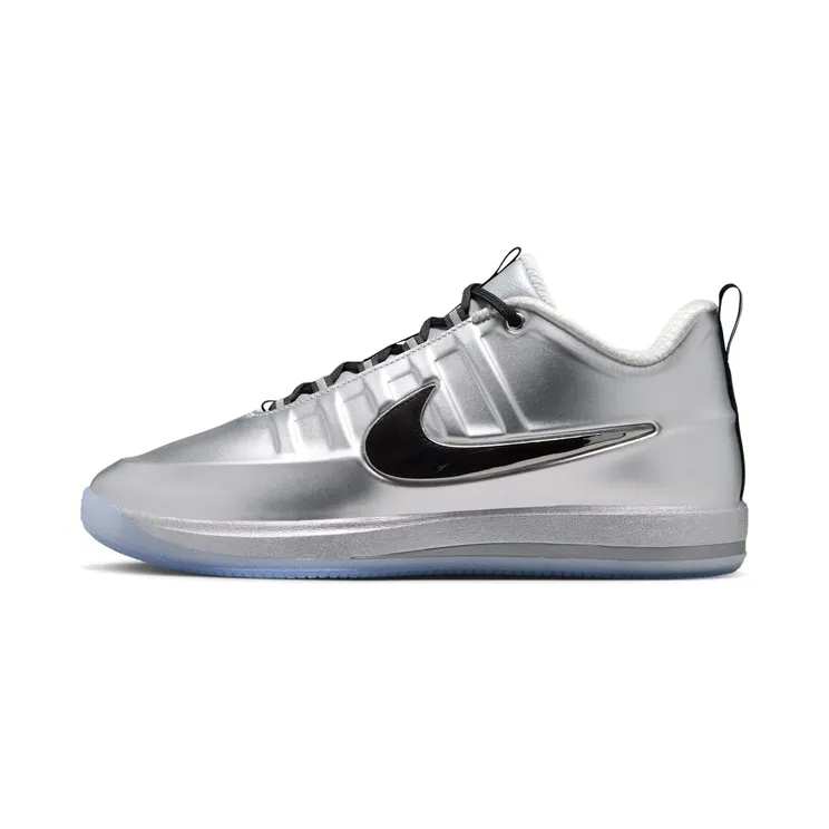 Nike Book 2 “Iron Fist”: Detroit in metallic zilver