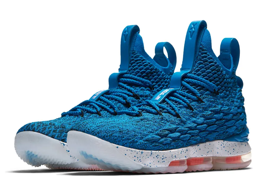nike-lebron-15 897648-400