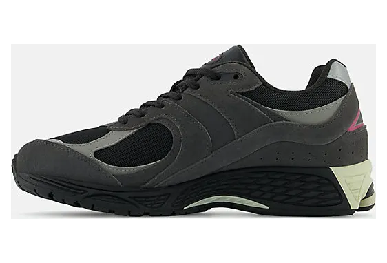 new-balance-2002r M2002RGV