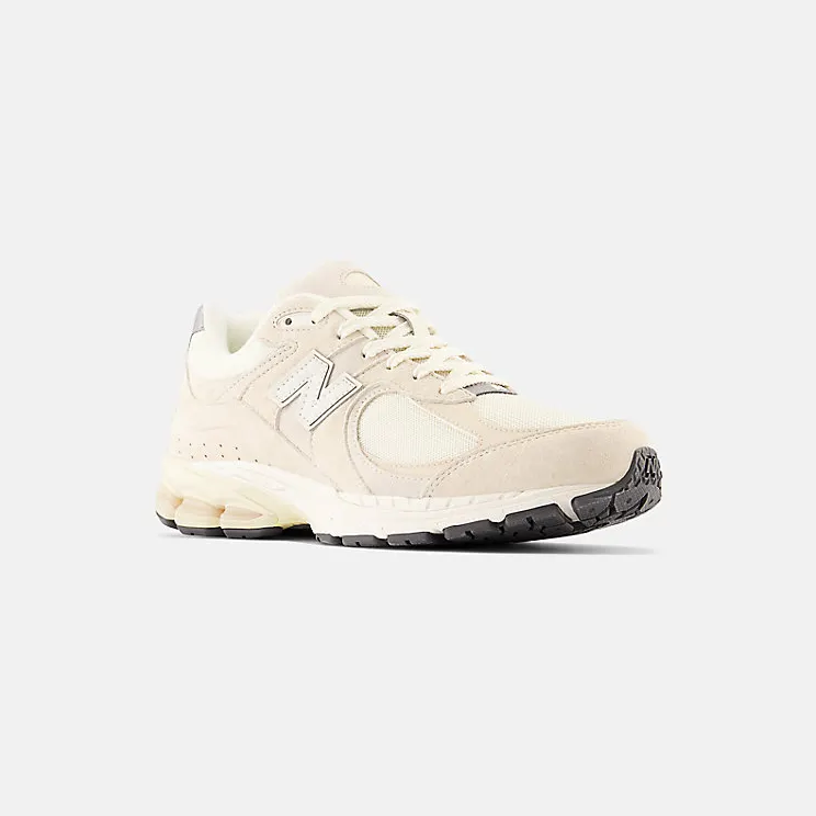 new-balance-2002r M2002RCC
