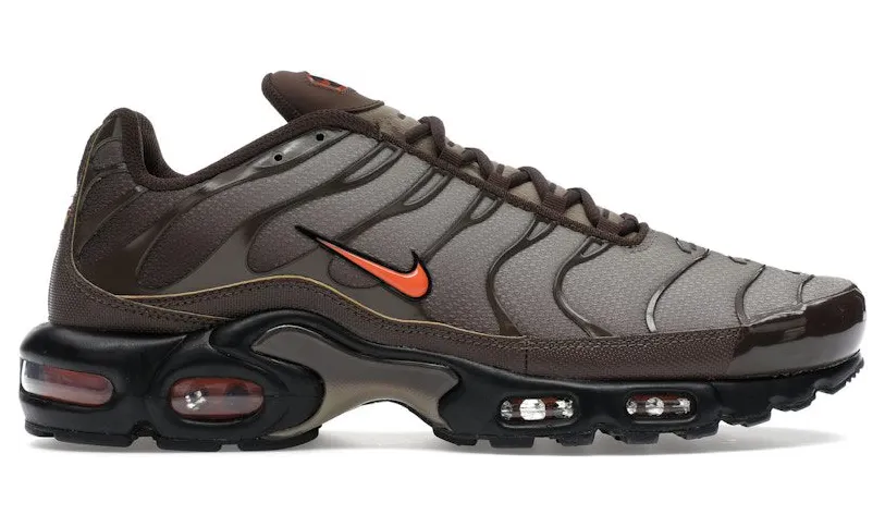 Nike Air Max Plus Baroque Brown Safety Orange (DM0032-200)