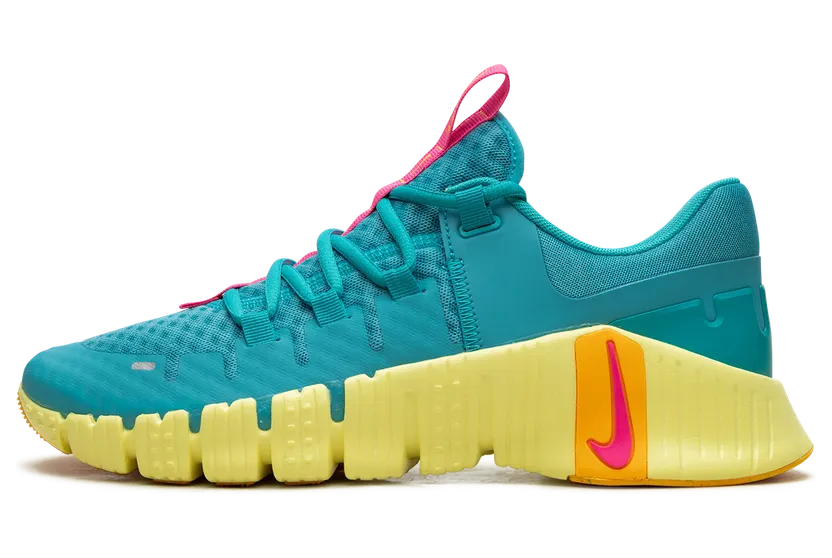 Nike Free Metcon 5 “Dusty Cactus Fierce Pink” (DV3949-302)