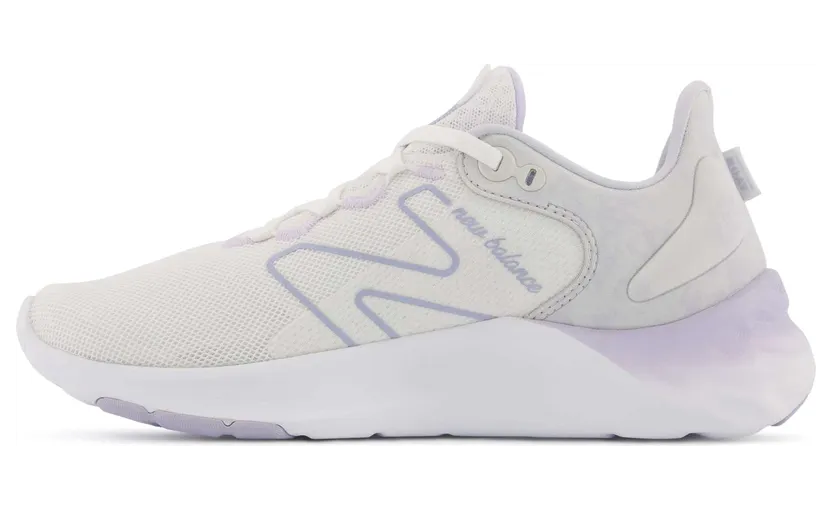 new-balance-sneaker WROAVCG2