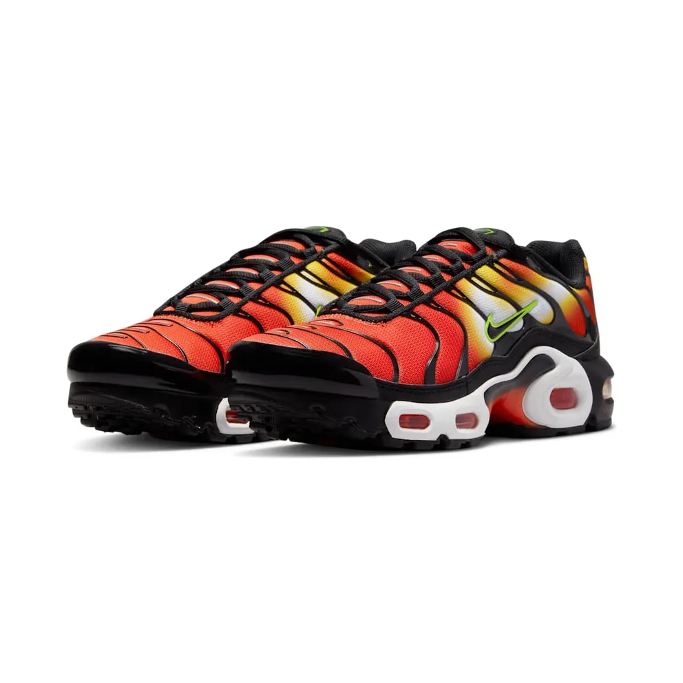 Nike Air Max Plus Older Kids’ Orange (DR8675-800)