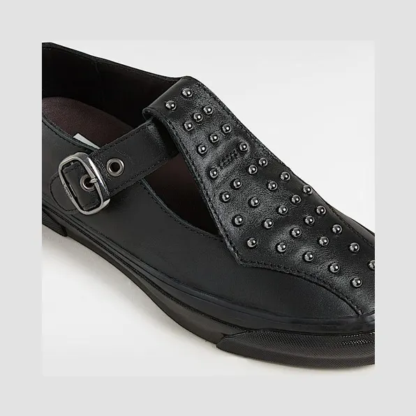 vans-style VN000D8ZBMA