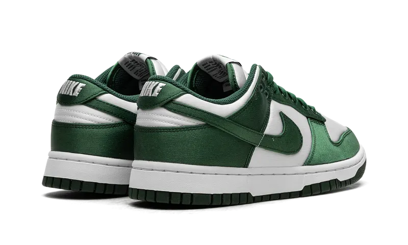 Nike DUNK LOW “Green Satin” (DX5931-100)