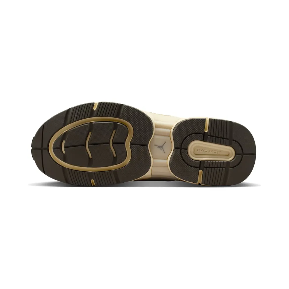 Jordan Trunner O/S “Light Orewood Brown” (IB3722-101)