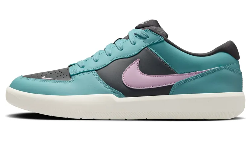 Nike Air Force DV5476-400