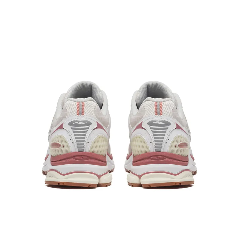 SAUCONY ProGrid Triumph 4 “Light Sand / Rust” (S70935-1)