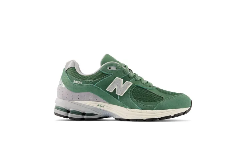 New Balance 2002R “Jade Green” (M2002RHW)