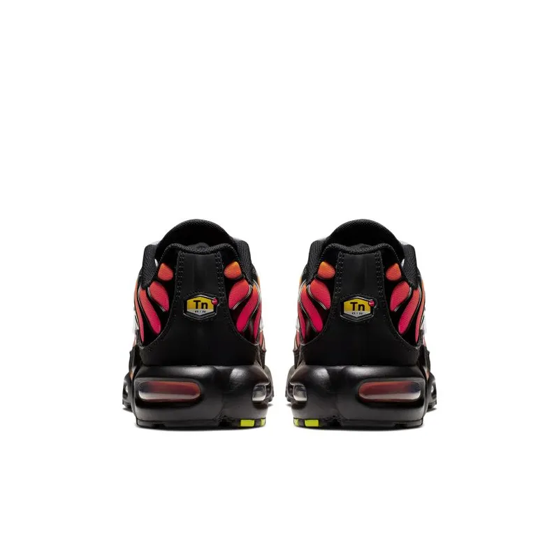 Nike Air Max Plus Tiger Black/Pure Platinum/Habanero Red (852630-040)