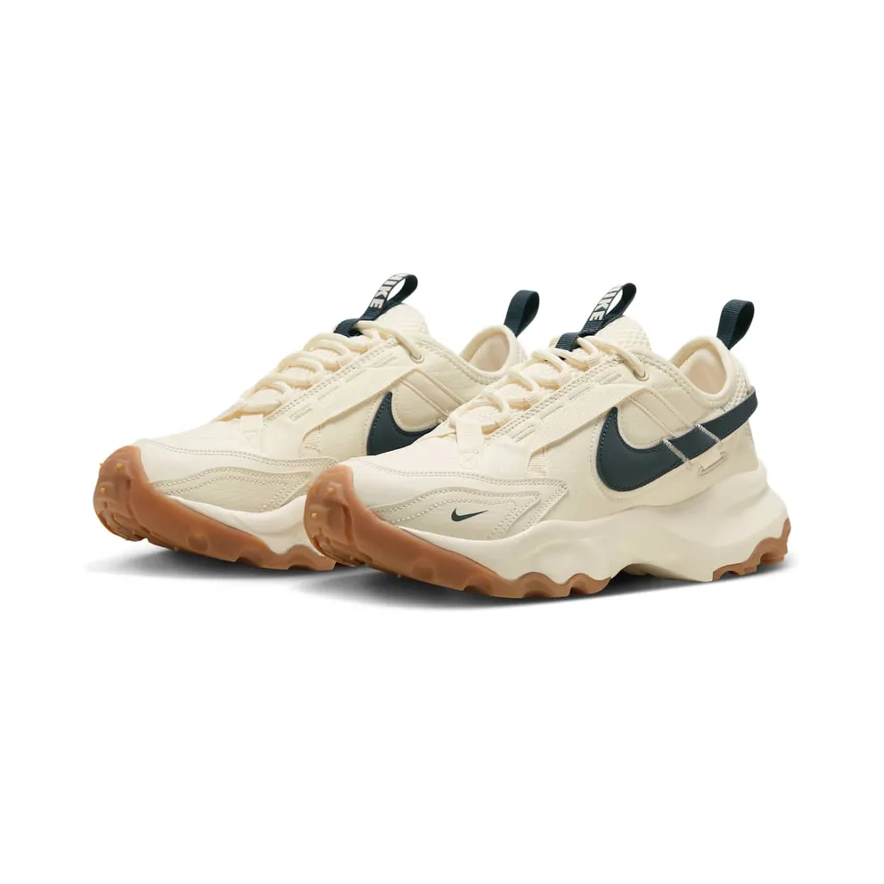 Nike TC 7900 “Pale Ivory Armory Navy” (DD9682-103)