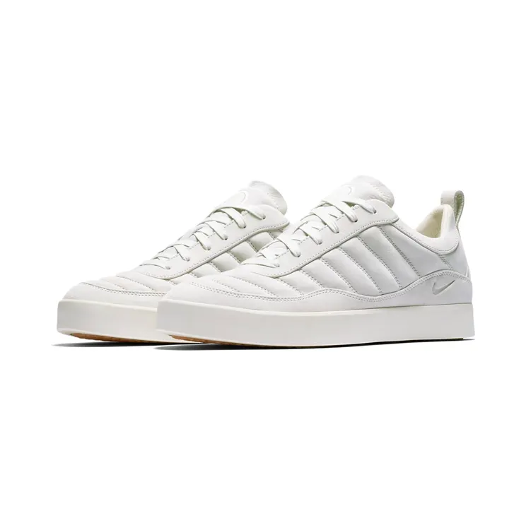 nikecourt 876384-100
