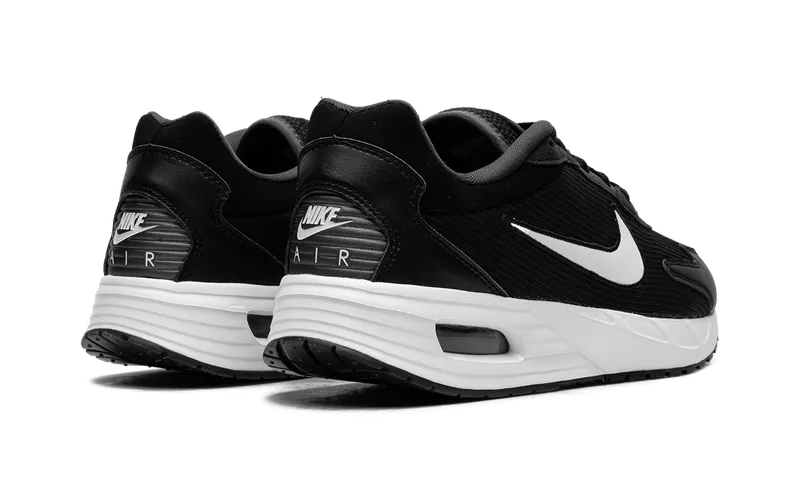 Nike Air Max Solo “Black / White” (HQ2572-001)