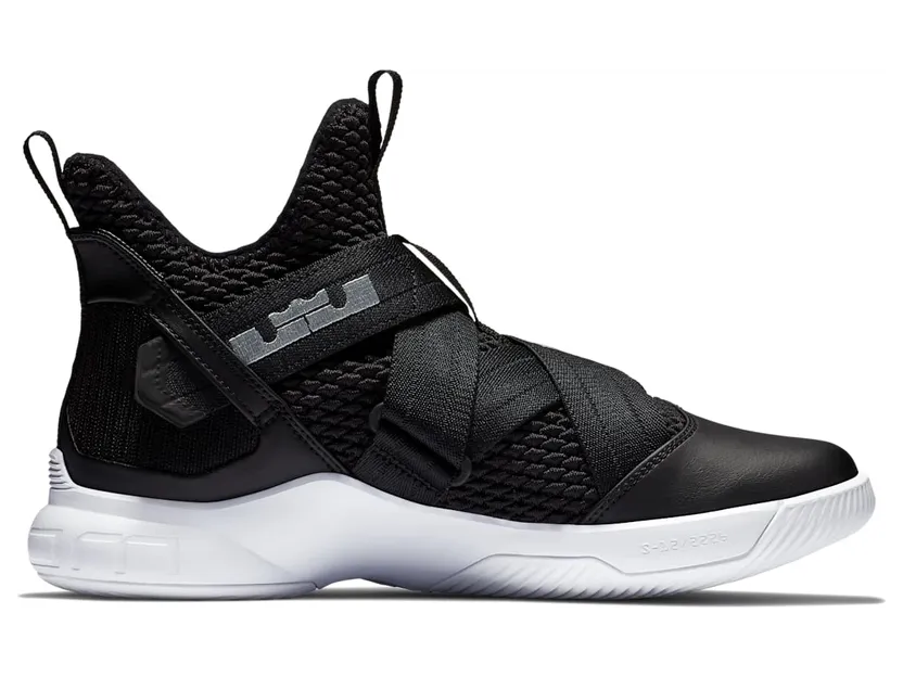 nike-lebron-soldier-12 AT3872-001