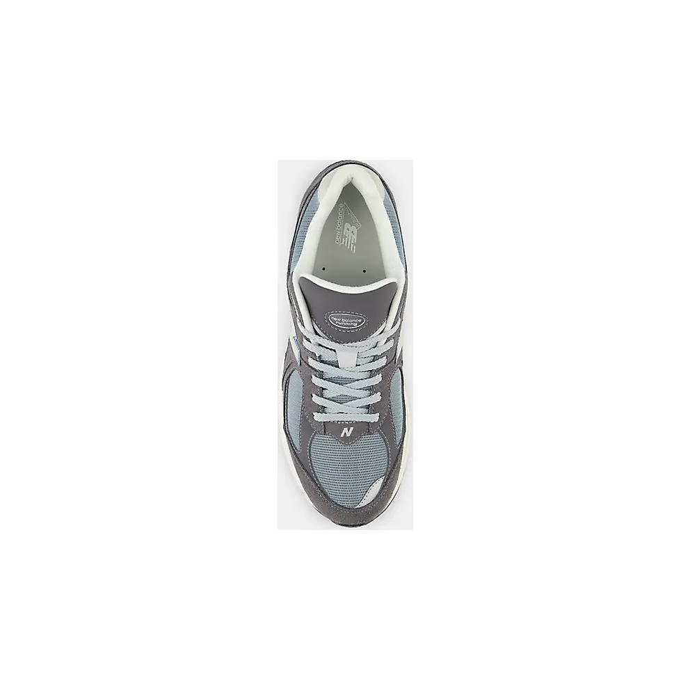 New Balance 2002R “Magnet” (M2002RFB)