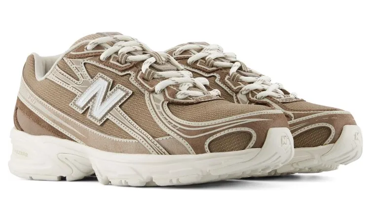 new-balance-sneaker U7403TR