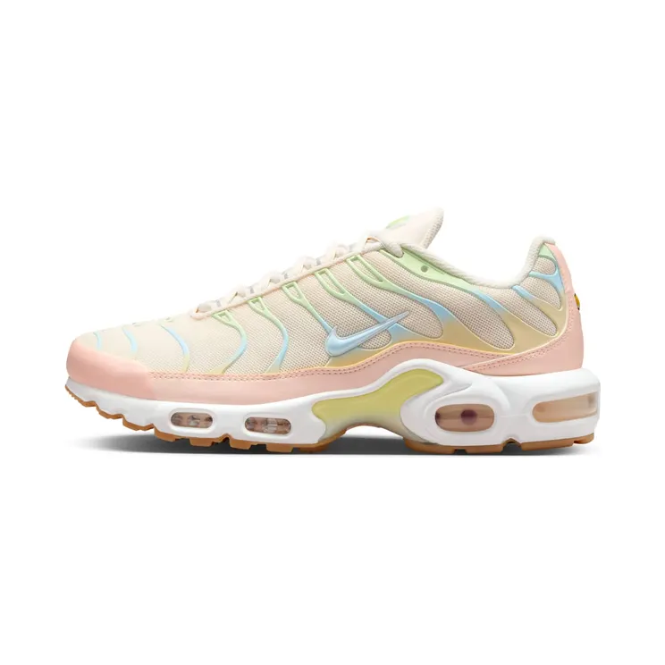 Nike Air Max Plus “Crimson Tint / Pale Ivory / White / Glacier Blue” (DZ3671-800)