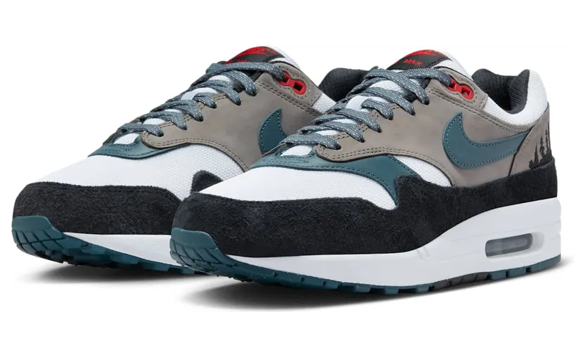 Nike Air Max 1 “Escape” (FJ0698-100): van een afstand rustig, van dichtbij een bos (5)