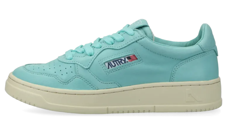 Autry Medalist Low W (Blue) – AULWGG42