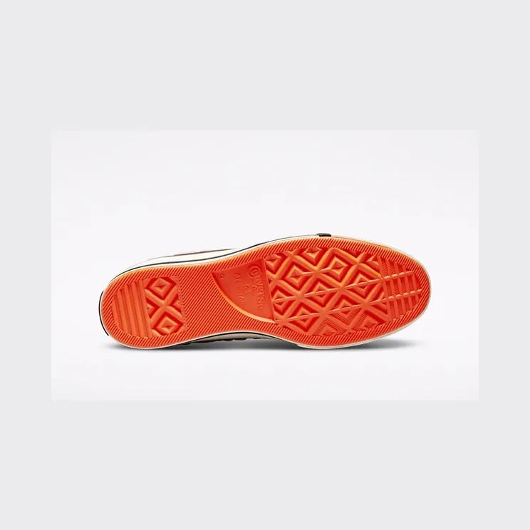 converse-chuck-taylor-all-star A01769C