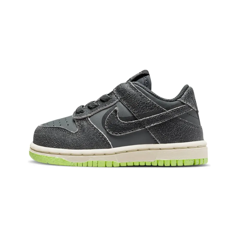 Nike Dunk Low SE Grau (DQ6217-001)