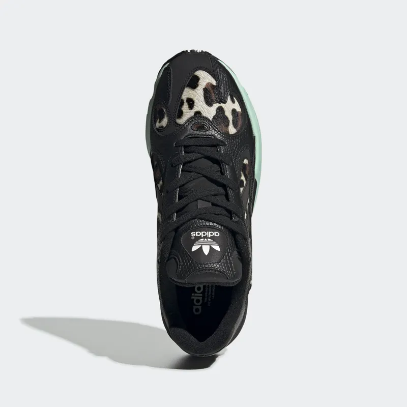 Adidas Yung-1 Core Black / Core Black / Core Black (FV6448)