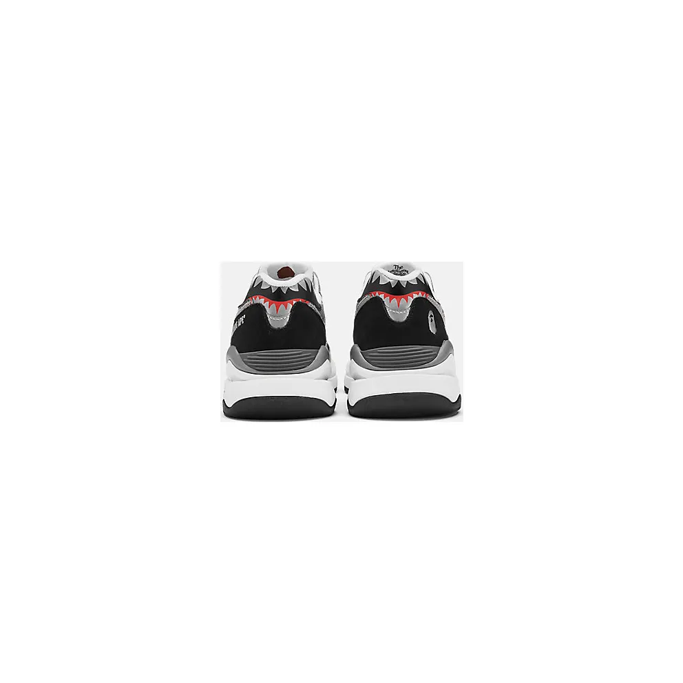 57/40 “Bape x New Balance” (M5740BAP)