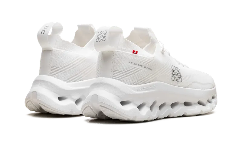 On Running Cloudtilt “LOEWE All White” (3WD30310108)