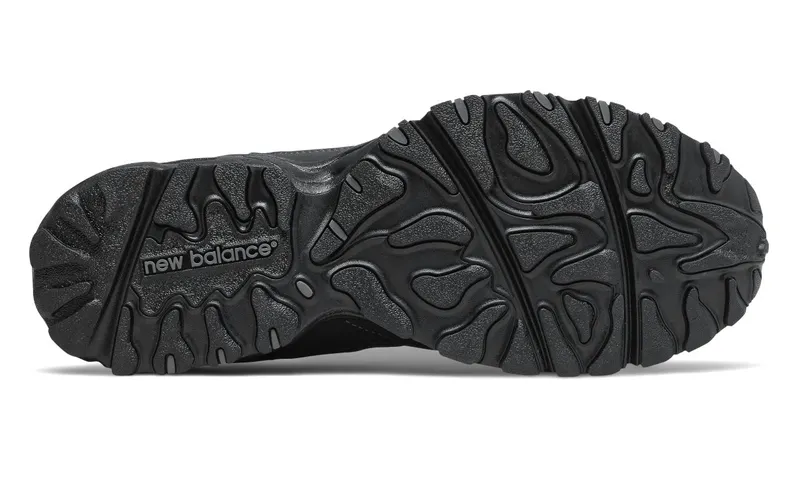 New Balance 703 Black (ML703NCD)