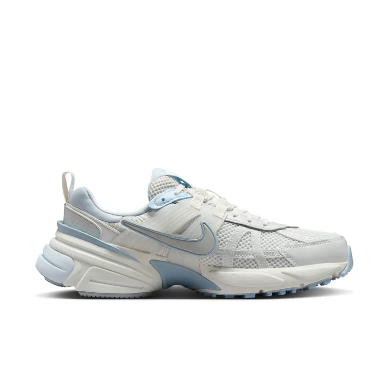 Nike V2K Run “Platinum Tint Summit White Light Smoke Grey” (FD0736-009)