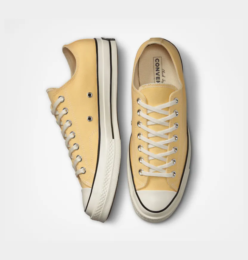 converse-chuck-taylor-all-star A02770C