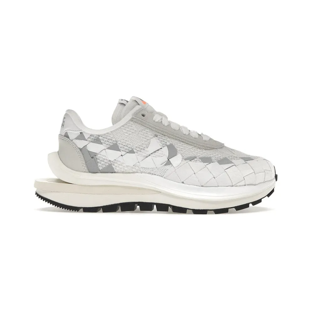 Nike VaporWaffle Woven sacai Jean Paul Gaultier White (DR5209-100)
