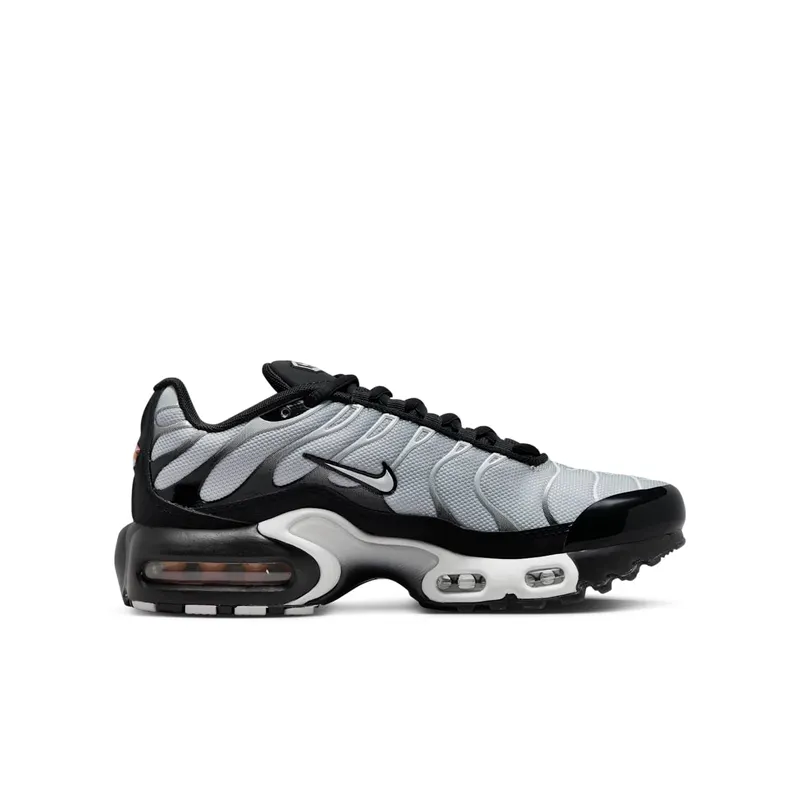Nike Air Max Plus Older Kids’ Black (CD0609-018)
