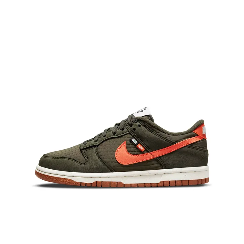 Nike Dunk Low SE Bruin (DC9561-300)