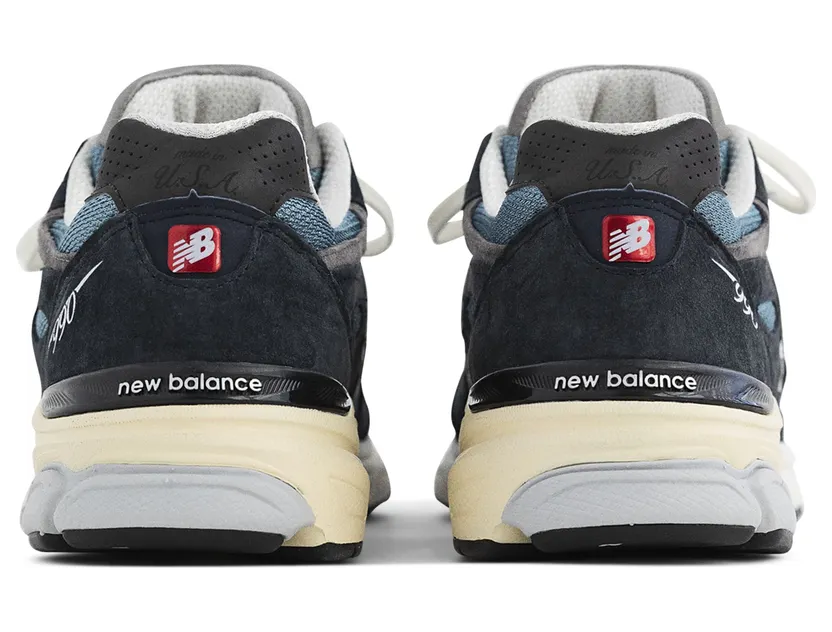 new-balance-990 MR990V3-38857