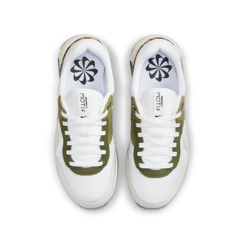 Nike Air Max Motif Next Nature Older Kids’ White (DZ5353-100)