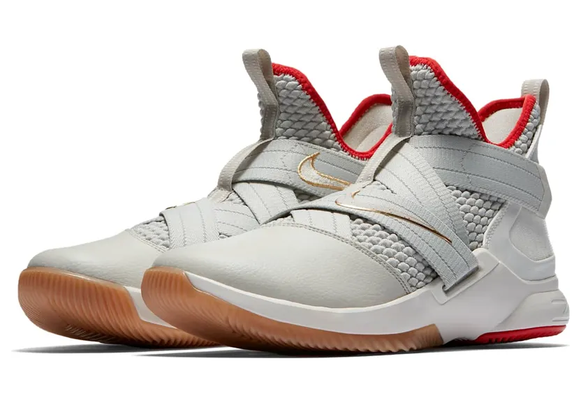 nike-lebron AO2609-002