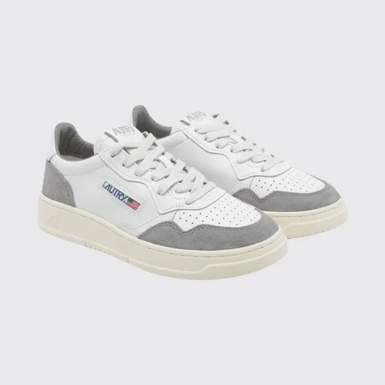 Autry Medalist Low Bicolor Leather Sneakers with Perforated Toe Ivory (AULWFT15)